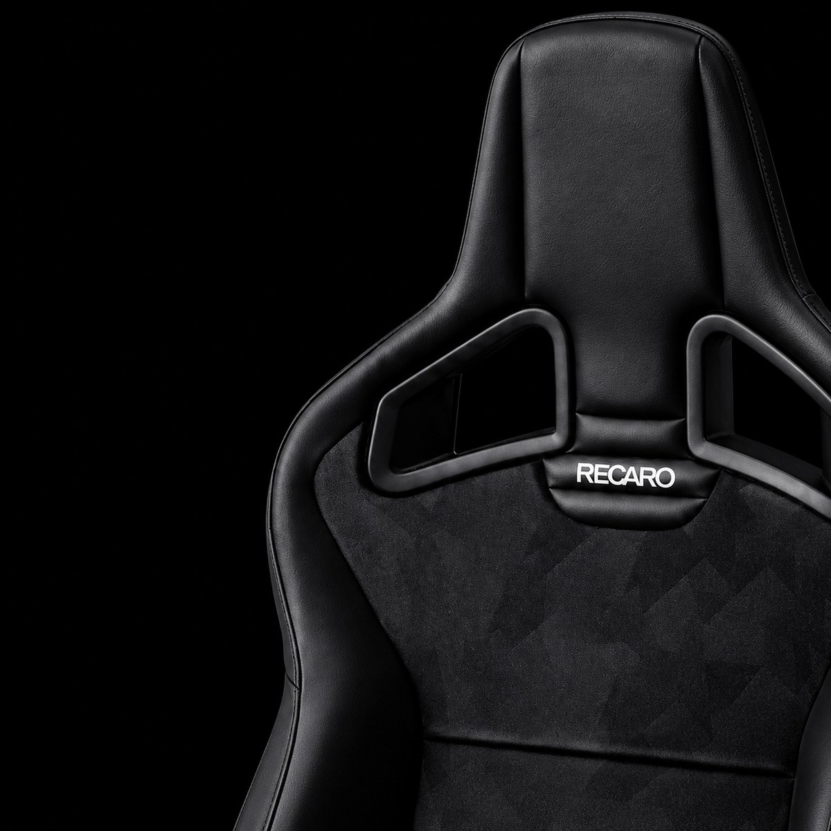 Cross Sportster CS Left, Artista / Nardo Black, detail 1